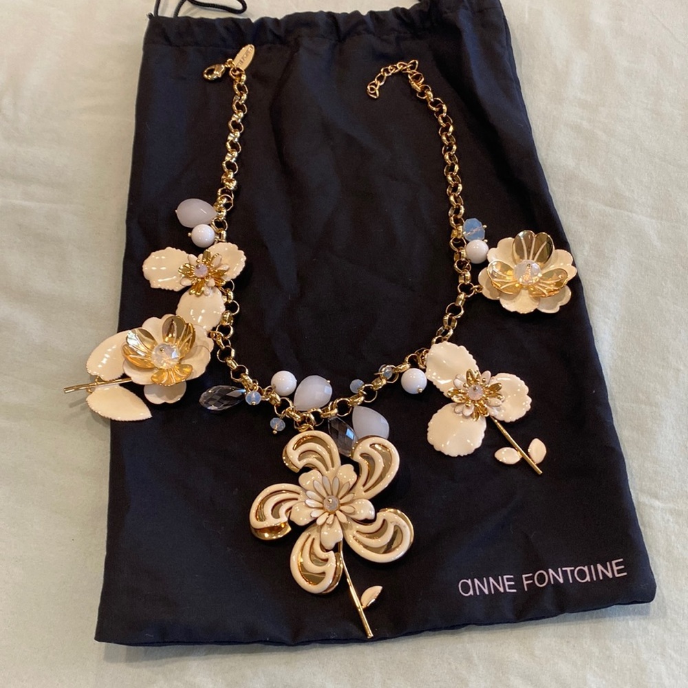 Anew Fontaine Necklace for women